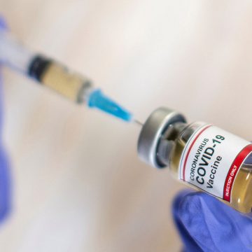 Hơn 50% dân số Bồ Đào Nha tiêm vaccine Covid-19 đầy đủ