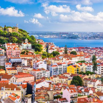 Top 5 quốc gia tốt nhất khi nghỉ hưu cho người nước ngoài giàu có gọi tên Bồ Đào Nha