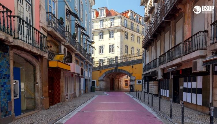 Pink Street - Phố đèn hồng tại Lisbon