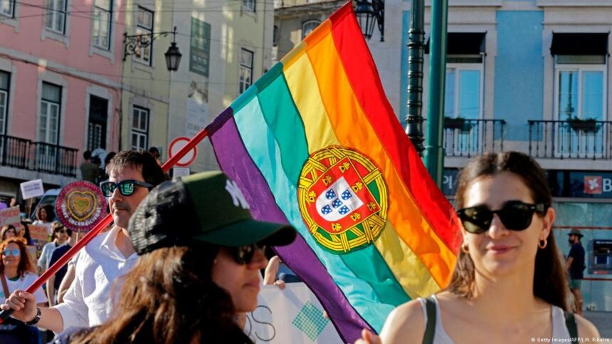 Cộng đồng LGBT ở Bồ Đào Nha có thực sự được chấp nhận không?