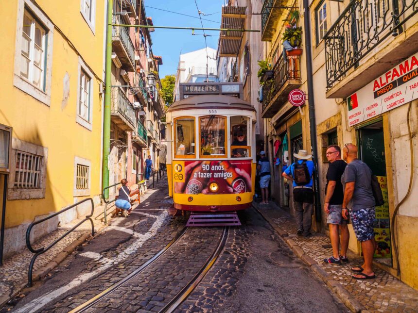 Chia sẻ kinh nghiệm du lịch Lisbon tự túc | Hành trình 3 ngày dạo quanh Lisbon